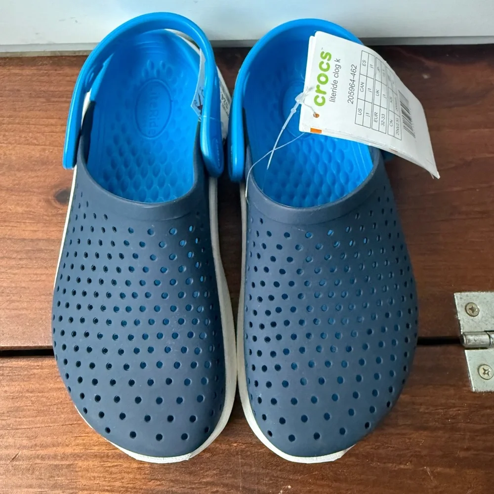 NWT crocs size J1 navy and royal blue kids - Picture 2 of 2